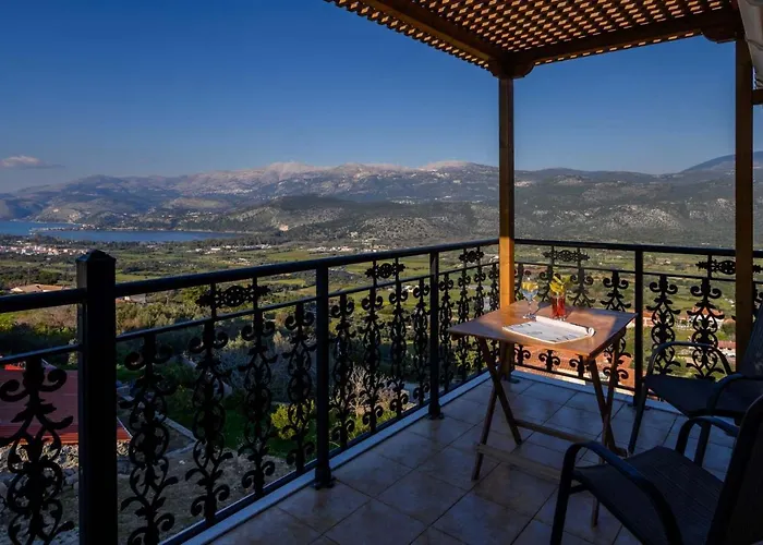 アパート Anesis 2022 *