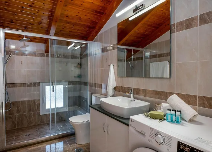 Anesis 2022 アパート