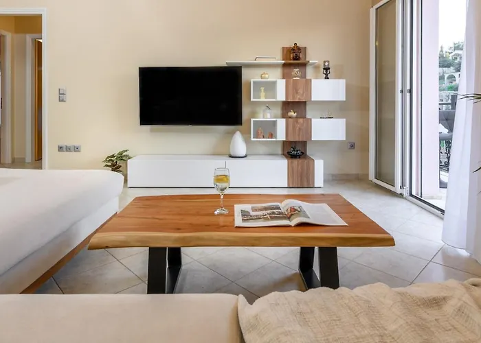 Anesis 2022 アパート